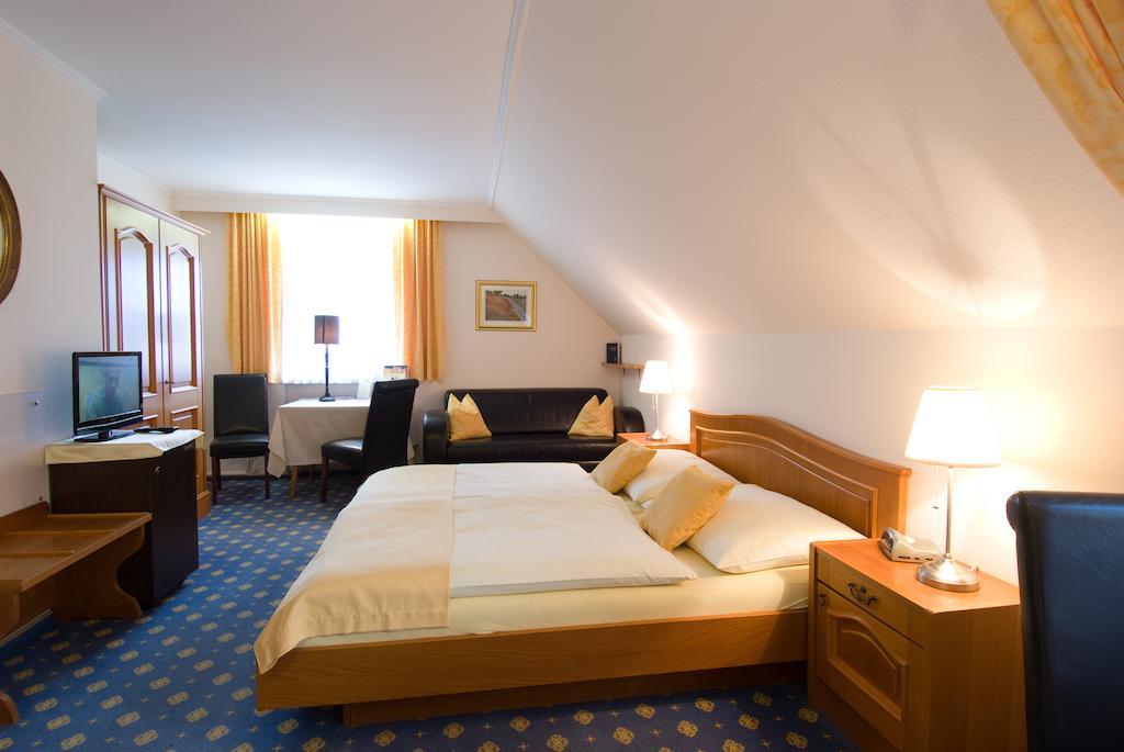 Hotel Biedermeier Hof Schärding Room photo