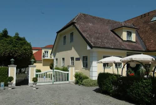 Hotel Biedermeier Hof Schärding Exterior photo